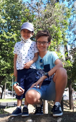 Henrique with his brother Guilherme