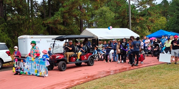 H.E.A.R.T.S. Club &quot;Big Red&quot; leads Rainbow Of Heroes parade 2025